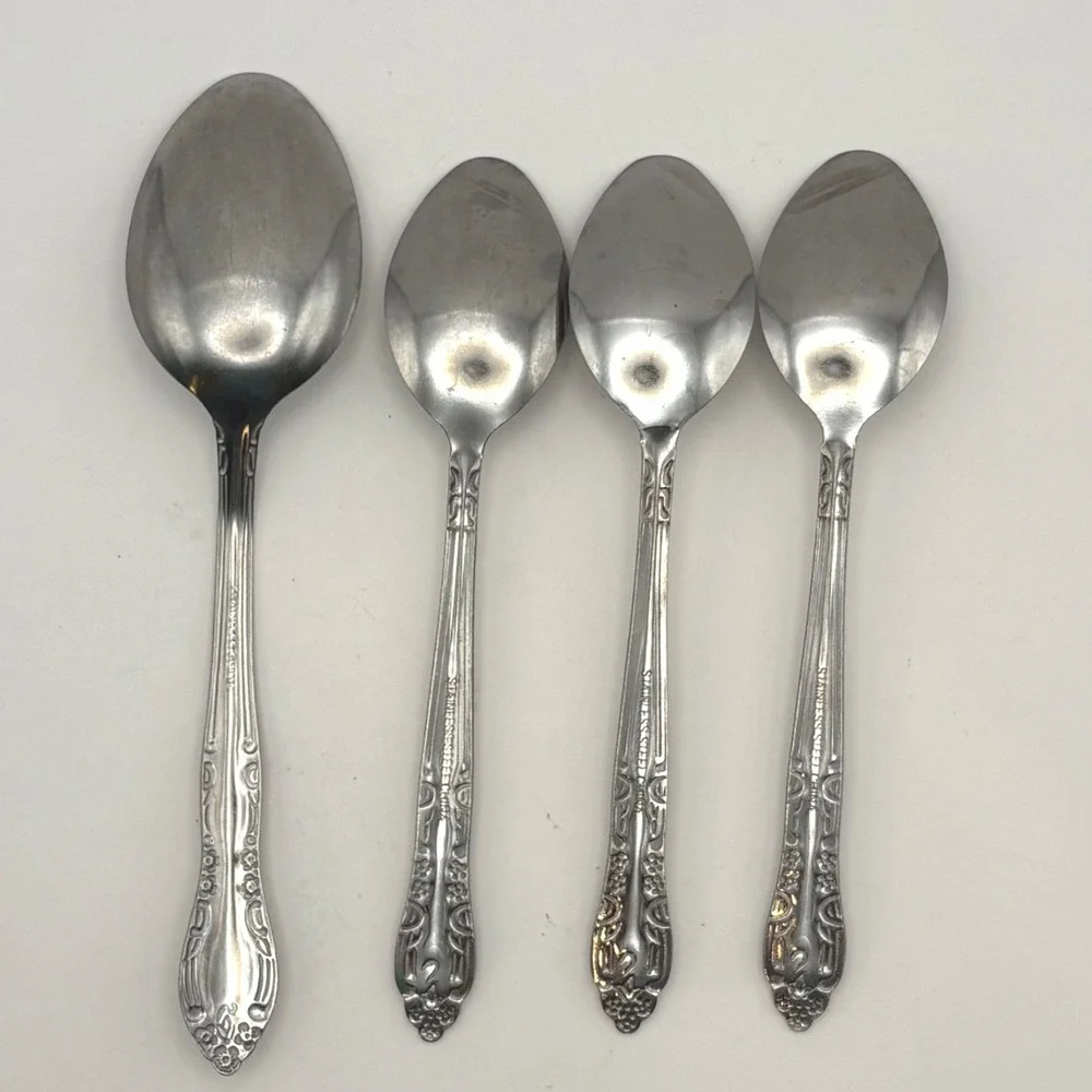 Lot 4 Stainless China Floral Scroll Teaspoons Soup Spoon Chateau Style Flatware